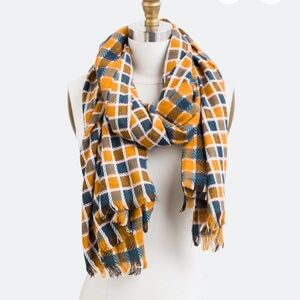 Sandy Checkered Oblong Scarf